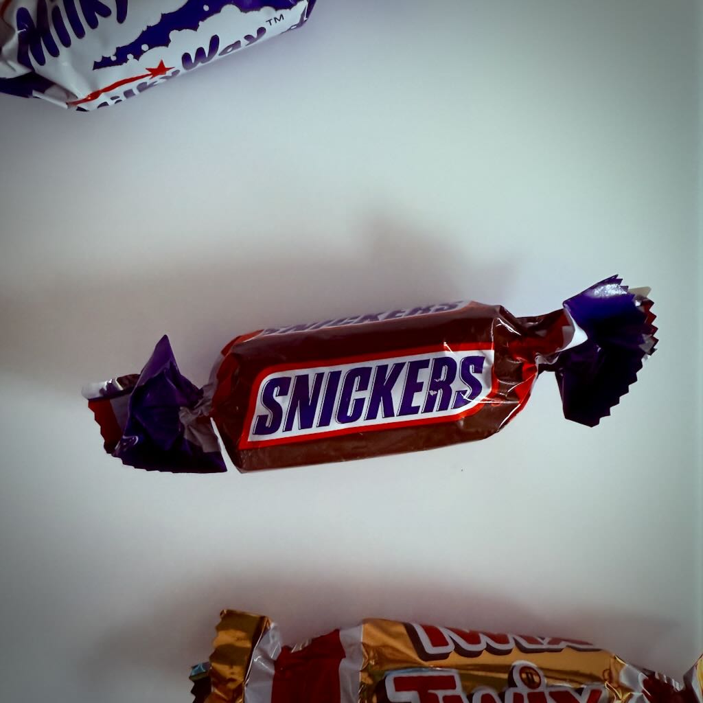 Nimm ein Snickers!