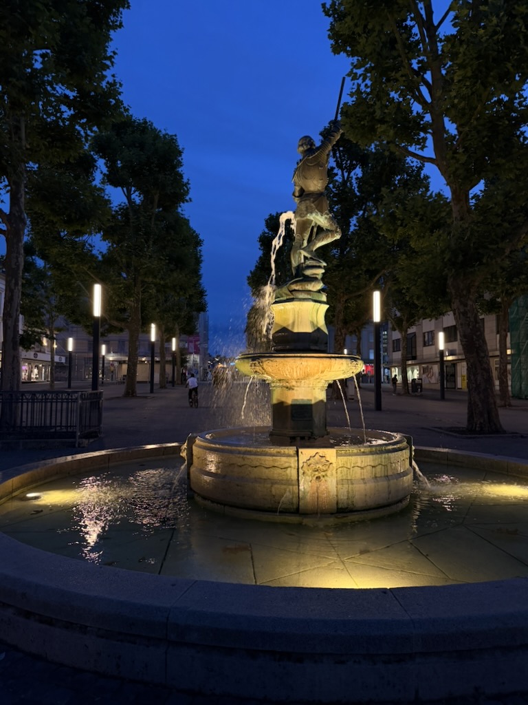 Brunnen am Neumarkt