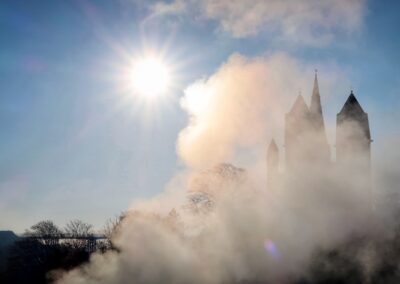 Dom im Nebel